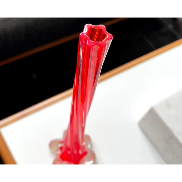 Vintage Italian Red Twist Stretch Bud Vase - Picture 7 of 8